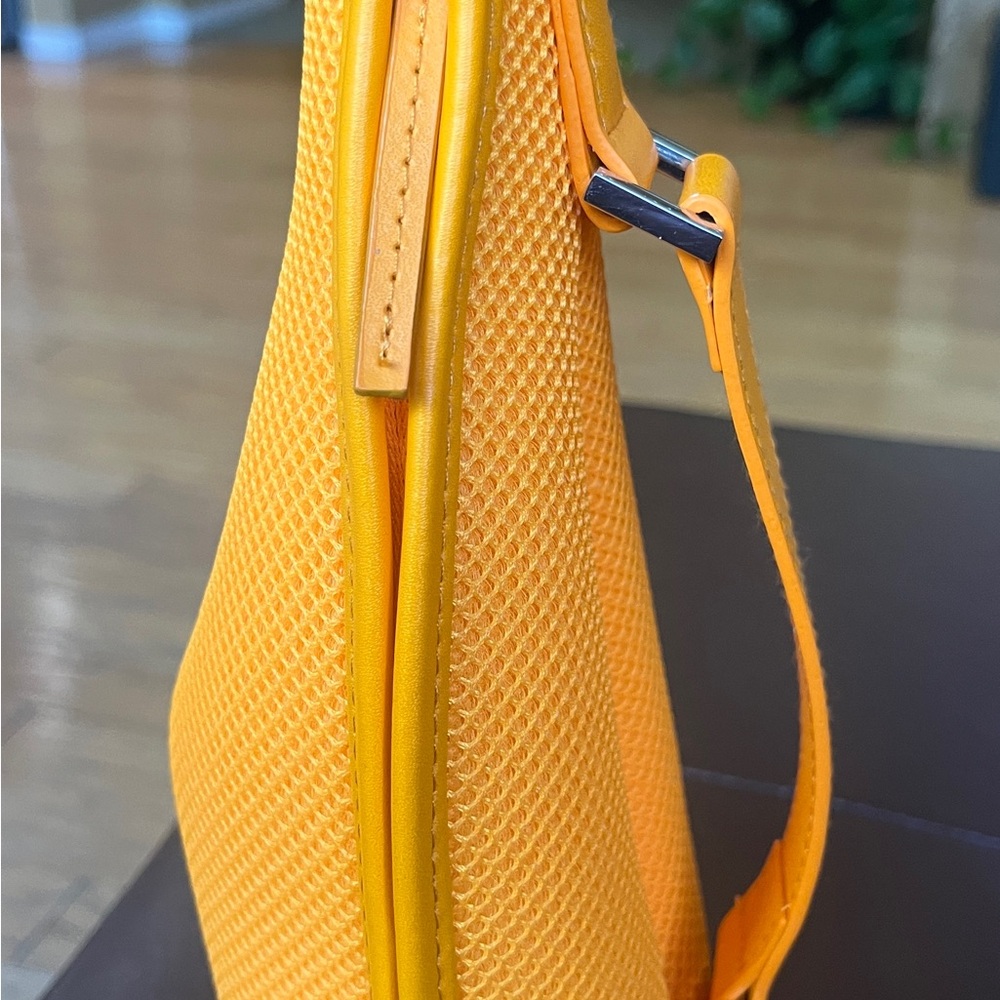 Veuve clicquot Neoprene Mesh Sleeve Bag Bottle Holder Jacket